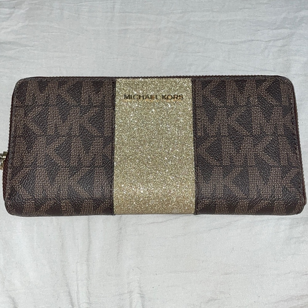 Micheal kors wallet